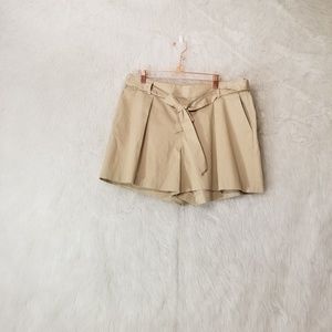 1901 Khaki High Waisted Pleated Mom Shorts